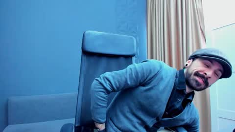 AxelColton online show from 12-21-25, 11:39