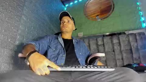 Axell Cross2 online show from 02-04-26, 01:44