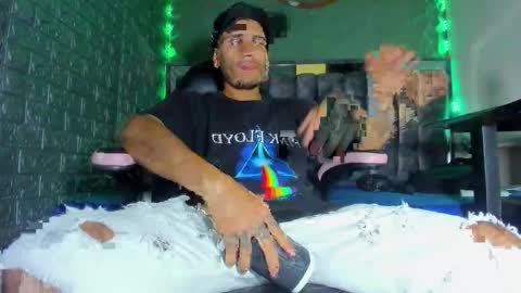 Axell Cross2 online show from 02-26-26, 02:38