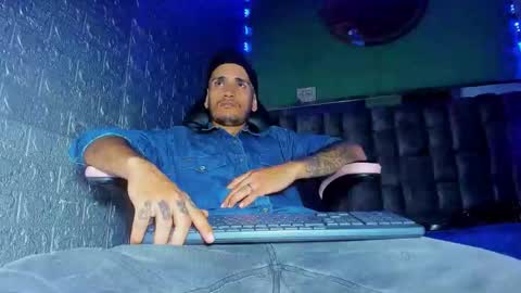 Axell Cross2 online show from 03-17-26, 01:10