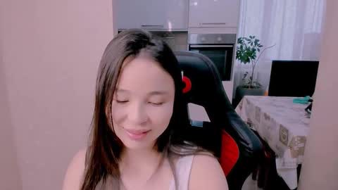 Snapshot of aya_moon chatting on 12-16-25, 04:50 Aya Moon online show from 12-16-25, 04:50