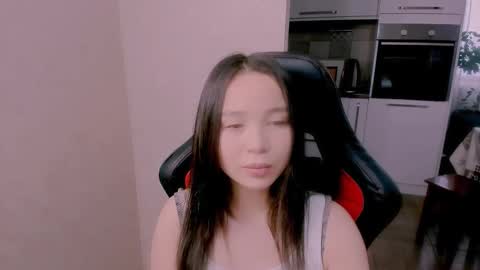 Snapshot of aya_moon chatting on 12-19-25, 07:59 Aya Moon online show from 12-19-25, 07:59