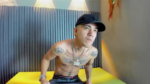 Snapshot of ayala_tattoo chatting on 12-16-25, 07:52 Ayala online show from 12-16-25, 07:52