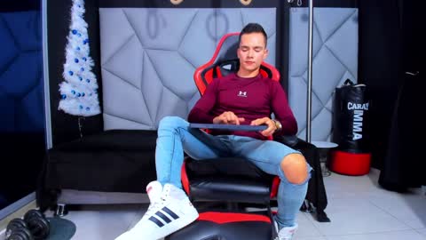 Ayden Miller online show from 12-21-24, 04:52