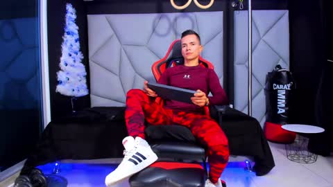 Ayden Miller online show from 12-22-24, 05:12