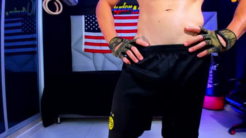Ayden Miller online show from 02-05-25, 01:04