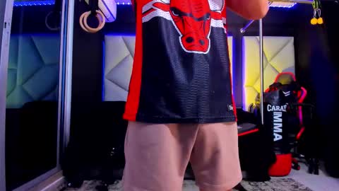 Ayden Miller online show from 11-25-25, 02:55