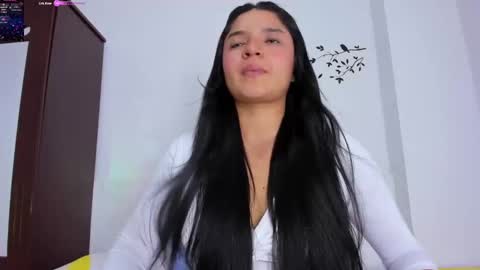 Snapshot of ayheleen_sexygirl3 chatting on 10-06-25, 09:01 Mariana online show from 10-06-25, 09:01