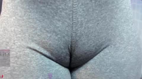 Alyda Jaramillo online show from 10-09-25, 08:18