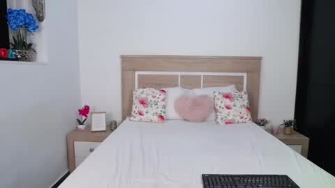 Aylin Ross online show from 11-11-25, 07:58