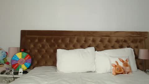 Aylin online show from 12-31-24, 01:15