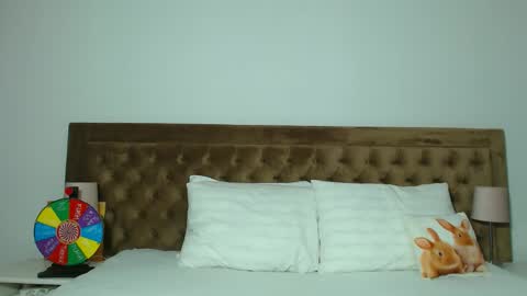 Aylin online show from 10-27-25, 03:21