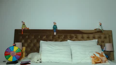 Aylin online show from 11-24-25, 05:51