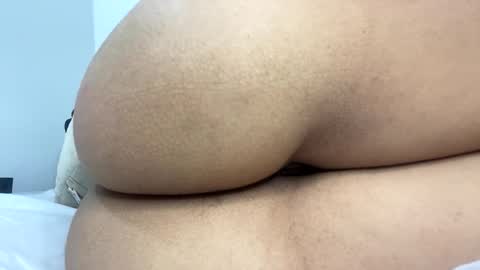 Snapshot of ayralust_ chatting on 11-20-25, 11:10 Ayra online show from 11-20-25, 11:10