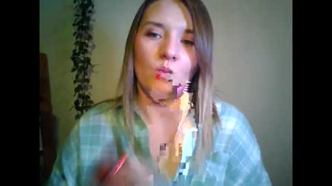 Snapshot of ayrix chatting on 10-13-25, 06:08 ayrix online show from 10-13-25, 06:08