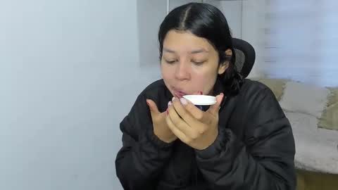 aysha_winxx online show from 10-23-25, 11:09