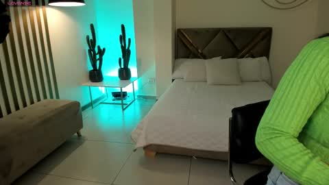 Ayshel online show from 11-26-25, 03:29