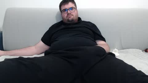 Snapshot of azer912 chatting on 12-02-24, 10:01 Azer online show from 12-02-24, 10:01