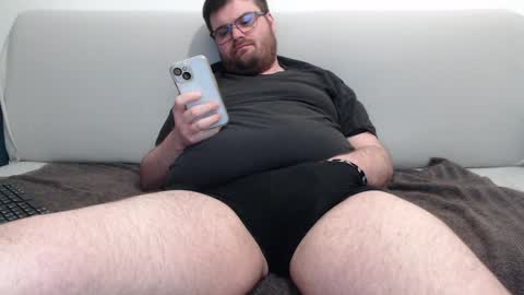 Snapshot of azer912 chatting on 02-10-25, 09:04 Azer online show from 02-10-25, 09:04