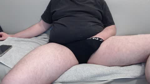 Snapshot of azer912 chatting on 02-17-25, 08:58 Azer online show from 02-17-25, 08:58