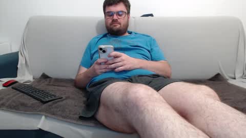 Snapshot of azer912 chatting on 10-04-25, 03:32 Azer online show from 10-04-25, 03:32