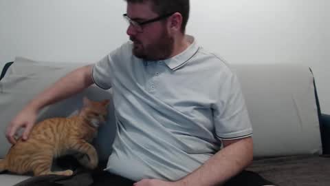 Snapshot of azer912 chatting on 10-29-25, 07:37 Azer online show from 10-29-25, 07:37