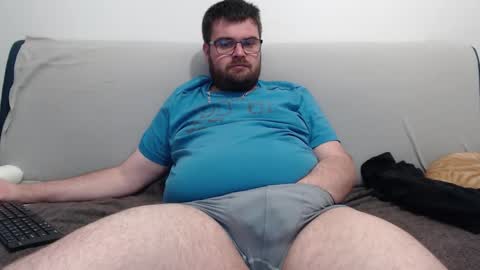 Snapshot of azer912 chatting on 11-10-25, 09:47 Azer online show from 11-10-25, 09:47