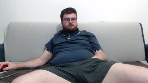 Snapshot of azer912 chatting on 11-17-25, 10:15 Azer online show from 11-17-25, 10:15