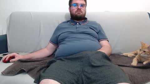 Snapshot of azer912 chatting on 11-19-25, 08:31 Azer online show from 11-19-25, 08:31