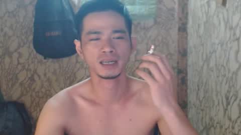 Snapshot of azn_philip chatting on 11-01-25, 04:25 Philip online show from 11-01-25, 04:25