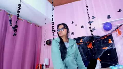 azul_moon online show from 10-19-25, 03:40