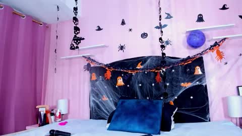 azul_moon online show from 10-22-25, 04:13