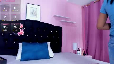 azul_moonn online show from 10-10-25, 04:11