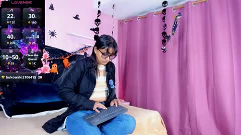 azul_moonn online show from 10-20-25, 03:40
