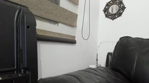 Snapshot of azulenna_05 chatting on 09-17-25, 01:40 lenna online show from 09-17-25, 01:40