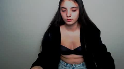 azumi_chan_ online show from 10-23-25, 02:44