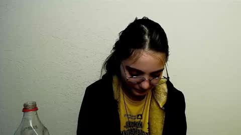 azumi_chan_ online show from 12-18-25, 07:14