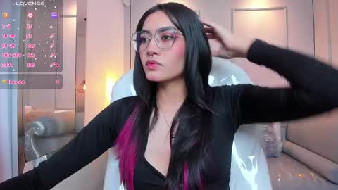 Azura online show from 10-20-25, 07:14