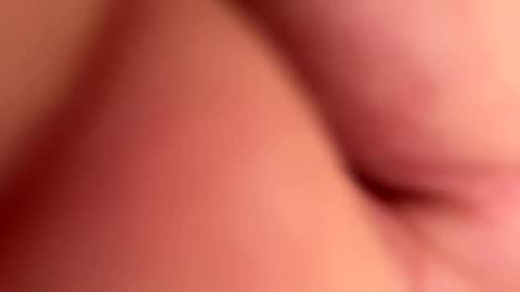 Snapshot of b0012 chatting on 04-09-26, 12:43 B00123 online show from 04-09-26, 12:43