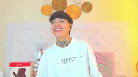 Anny online show from 11-24-25, 03:39