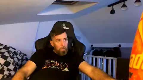 Snapshot of b4dafall44 chatting on 12-26-24, 08:39 b4dafall44 online show from 12-26-24, 08:39