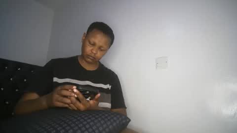 Snapshot of b_brownie chatting on 12-01-25, 04:50 Butterfly online show from 12-01-25, 04:50