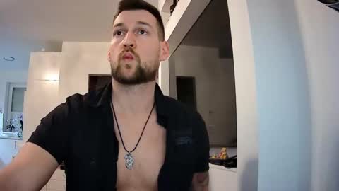 Snapshot of b_marco_ chatting on 02-28-25, 05:15 b_marco_ online show from 02-28-25, 05:15