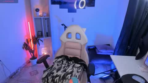 Snapshot of baaby_boyy chatting on 11-08-25, 09:42 odeley online show from 11-08-25, 09:42