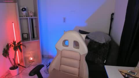 Snapshot of baaby_boyy chatting on 11-12-25, 08:48 odeley online show from 11-12-25, 08:48