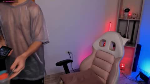 Snapshot of baaby_boyy chatting on 11-17-25, 09:26 odeley online show from 11-17-25, 09:26