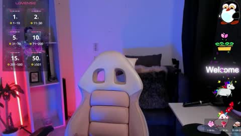 Snapshot of baaby_boyy chatting on 11-24-25, 12:16 odeley online show from 11-24-25, 12:16