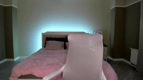 Monica online show from 10-13-25, 12:43