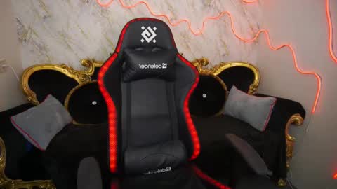 Snapshot of babe_dollie chatting on 02-18-25, 10:16 Babe online show from 02-18-25, 10:16