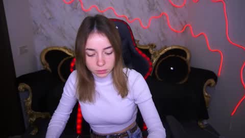 Snapshot of babe_dollie chatting on 03-10-25, 07:21 Babe online show from 03-10-25, 07:21